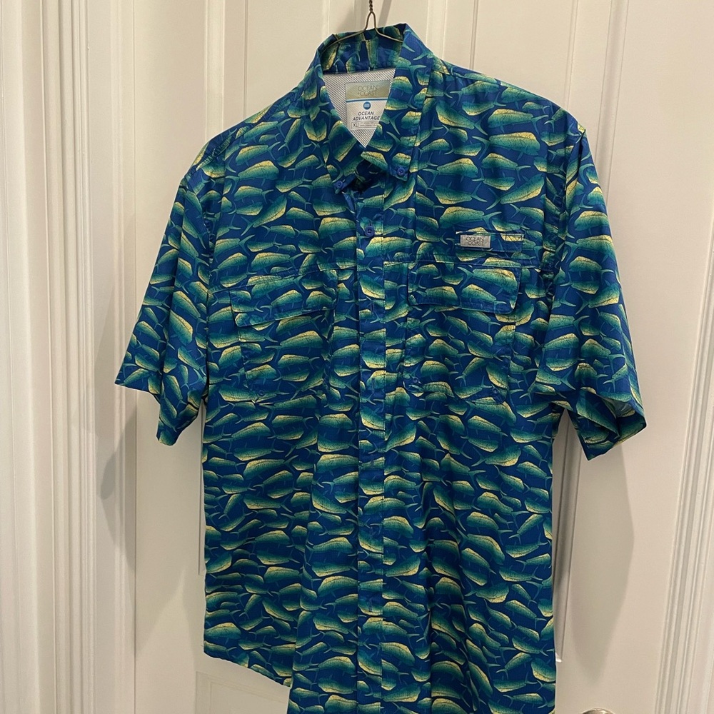 Columbia Men's Oceanic Fish Pattern Shirt